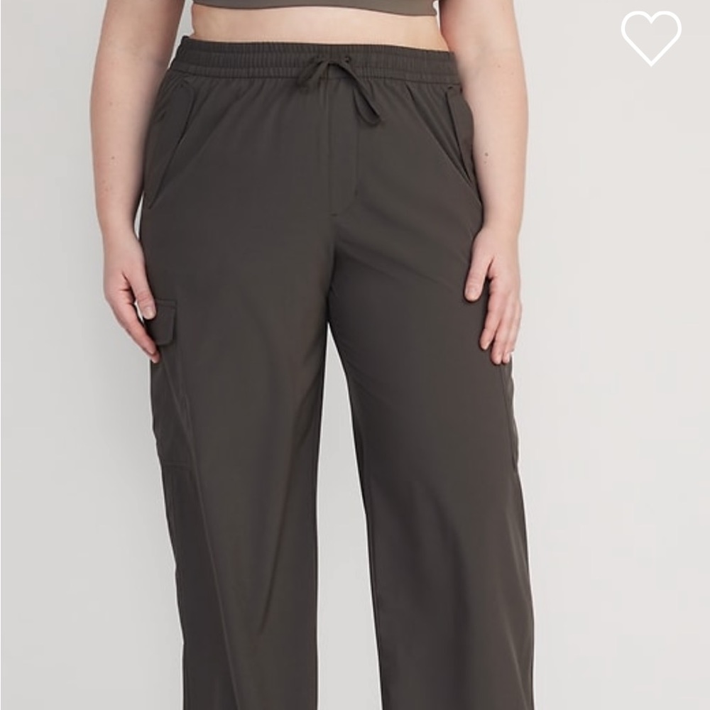 Old Navy High Waisted Stretch Tech Wide Leg Cargo Pant these are a forest green
